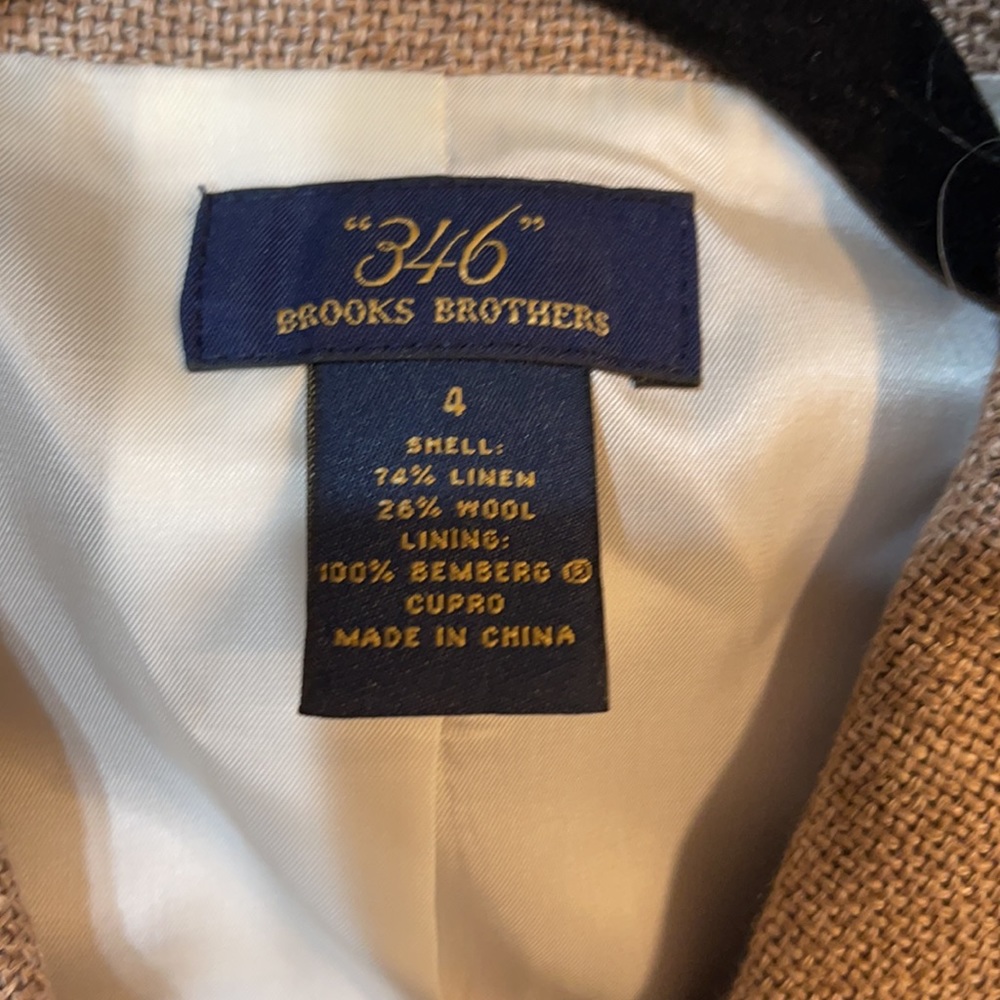 Brooks Brothers women’s blazer - Picture 2 of 4